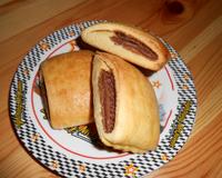 Chocolatine briochée à la pâte à tartiner.