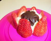Palet breton au citron, marguerite au chocolat et mascarpone, ronde de fraises.