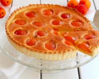 “A chaque fois que je la fais, il n’en reste pas une miette !” : cette tarte aux abricots notée 4.7/5 sur 750g est un délice de saison facile à faire !