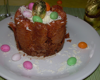 Une mini-charlotte avec des pépites de pralin et du chocolat !