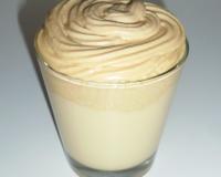 J'ai eu une période chantilly. Chocolat blanc ou noir, spéculoos ou kiri, j'ai tout essayé. Autant de bases intéressantes pour de futures idées desserts ! Il y avait…