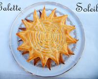 J'ai choisi de présenter ma galette autrement cette fois ci ! J'ai fait la pâte feuilletée moi même et pour la garniture j'ai choisi d'associer du chocolat blanc aux…