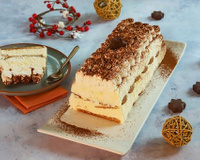 Bluffez vos invités avec cette bûche de Noël Tiramisu très facile à préparer !