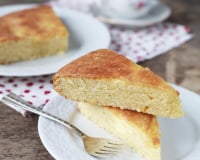Gâteau au yaourt et blancs en neige