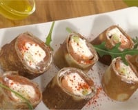 Makis de crêpes au saumon et chèvre frais