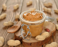 3 min et moins de 3 € : l'astuce géniale d'un chef pour faire son beurre de cacahuète maison