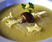 Potage de topinambours à l'huile de truffe