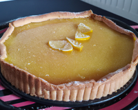 Tarte au citron, pâte aromatisée aux zestes