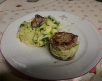 Union de steak, de veau et de spaghettis de courgettes.
