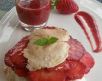 Pavlova à la fraise à ma façon