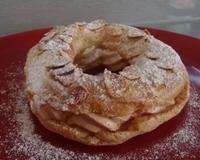 Pâte à choux garnie avec une crème mousseline légère au pralin.