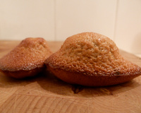 Madeleine aux fruits rouges