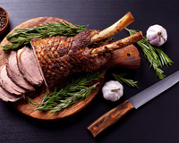 Gigot en croûte de poivres