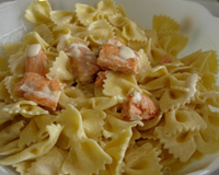 Salade de farfalle au saumon