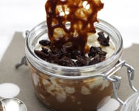Verrine de riz au lait carambars/pruneaux