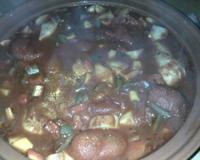 Pour ma recette j'utilise le tajine téfal électrique avec le plat en terre cuite.