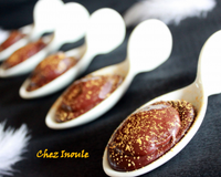 Du bon chocolat en gelée qui fond dans la bouche pour révéler un coulis exotique.