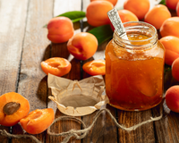 « Sans lui, ça ne prend pas » : l'ingrédient indispensable à ajouter dans votre confiture d’abricot selon ce champion du monde