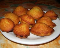 Madeleines dorées parfumées au rhum