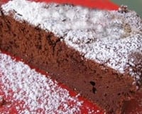 Gâteau au chocolat et décor noix de coco