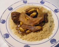 Aux douces notes sucrées orientales, ce tajine légèrement épicé, aux amandes et citron confit vous emmènera vers d'autres contrées ...
