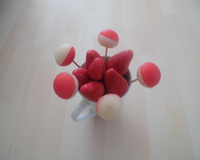 Carrés de mousse aux fraises et bonbons en gélatine Banane Fraise