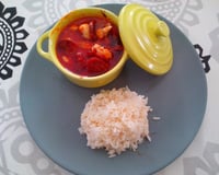 Petite cocotte de lotte, chorizo et coulis de tomates