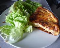 Quiche au thon et saumon fumé.