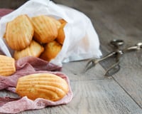 Madeleine au camembert
