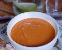 Dans votre garde-manger vous trouverez toujours ce qu'il faut pour réaliser une petite soupe ! C'est si simple et si bon... Pas de tomates fraîches ? Pas nécessaire,…