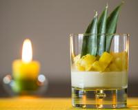 Un petit tour dans les îles avec cette version de panna cotta exotique.