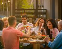 Quand manger pour vivre plus : cette étude improbable nous donne l’heure parfaite pour nos repas