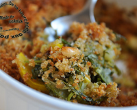 Croustillant de courgettes, roquette crue et pesto, chèvre et pignons