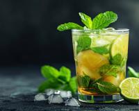 “Rapide et impossible à louper” : un barman dévoile sa recette et ses astuces pour réussir LE mojito parfait !