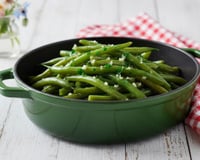 Haricots verts au beurre et ail écrasé