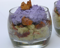 Voici une verrine d'écrasées de pommes de terre qui allie la saveur de l'Agata fondante et douce mélangée à la tomate séchée, à celle de la Vittelotte qui rappelle le…