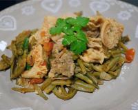 Un plat léger où les saveurs se mêlent harmonieusement.