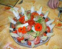 Terrine au saumon frais et fumet en gelée accompagné d'oeufs de caille,à déguster avec une petite mayonnaise ou autre sauce de votre gout