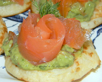 Blinis au saumon et guacamole