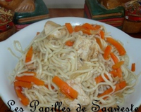 Poulet aux nouilles chinoises et carottes