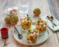 Verrines au ceviche de surimi, mangue, menthe et graines de grenade