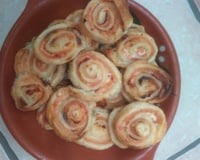 Roulés feuilletés au saumon fumé