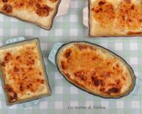 Le grand classique : le gratin dauphinois !
Je le présente dans des plats individuels, c'est sympa aussi... avec une petite salade :-)
PS : pour les "puristes en cuisine",…