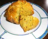 Un cake tout carotte (le légume, les fanes, le jus ) pour régaler et rendre aimables grands et petits !