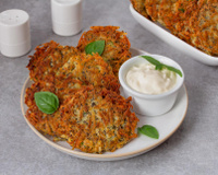 Ces röstis bien croustillants cachent une touche tomates cerises et basilic qui change tout