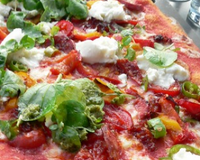Une excellente pizza aux arômes de basilic