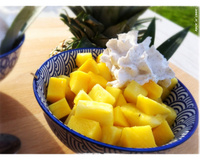 Salade de fruits exotiques à la chantilly de lait de coco