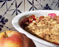 Crumble quetsches, pommes et spéculoos