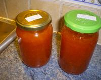 Une confiture estivale toute colorée. Pour moi c'est la meilleure de toutes les confitures.