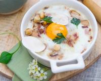 Pour vous mettre l’eau à la bouche, découvrez cette recette originale d’œuf sur le plat créée par le chef François…